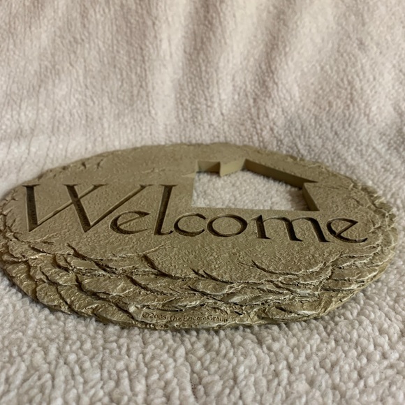 Russ Berrie SG-1639 Welcome Stepping Stone - Picture 5 of 6